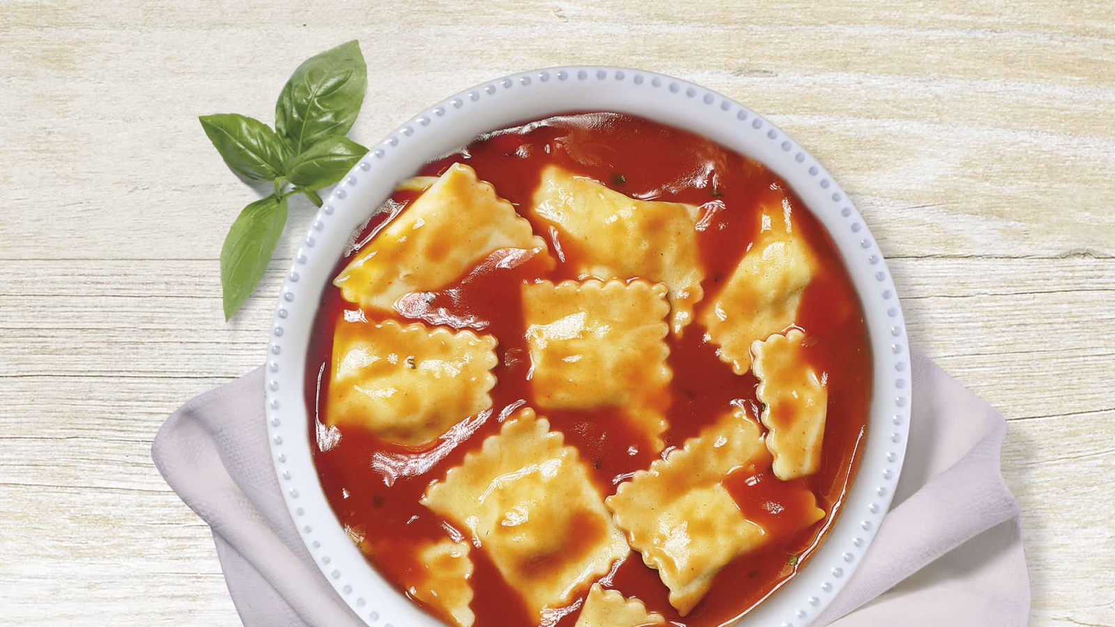 Ravioli in Tomatensauce